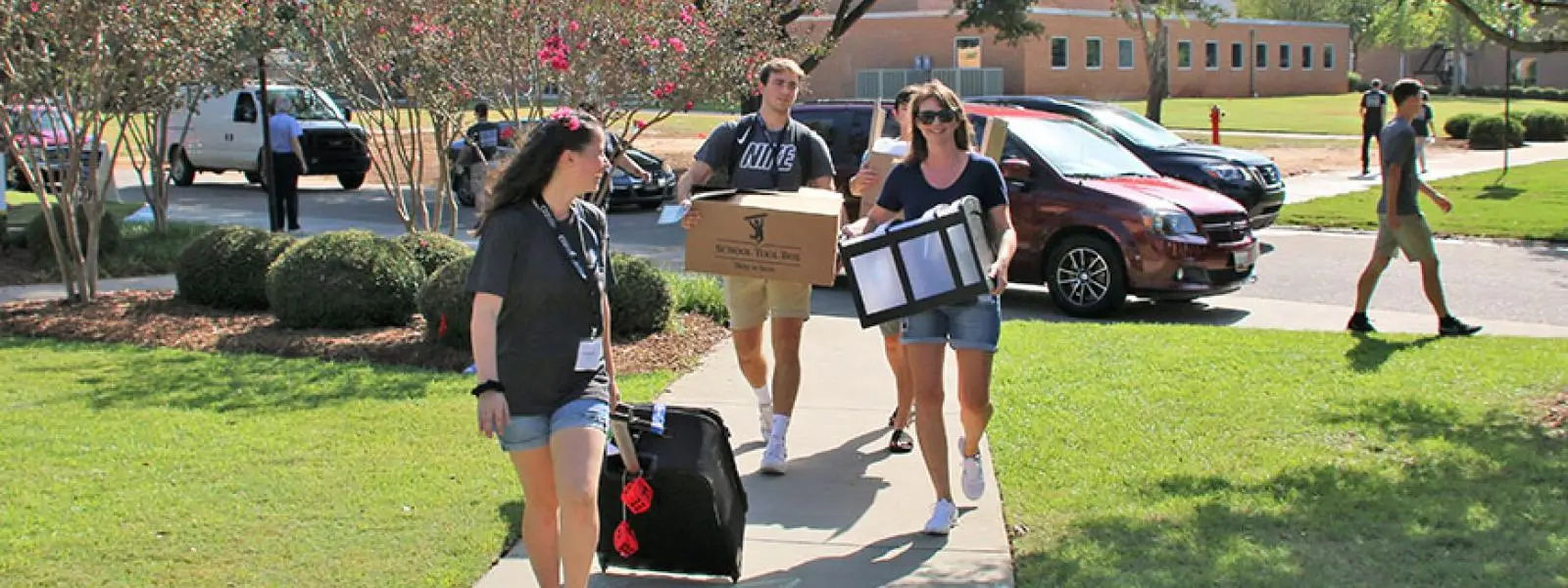 Students move in